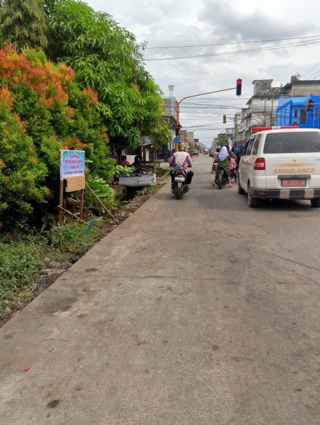 Setelah Diberitakan, Kondisi Jalan Batang Tuaka Kini Lebih Bersih