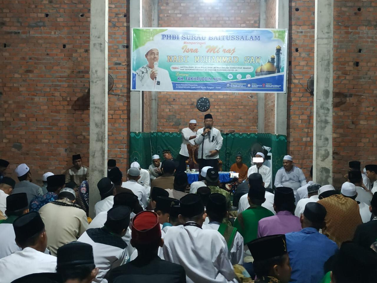 Bupati Inhil Bupati Inhil Resmikan Pelaksanaan Sholat 5 Waktu di Surau Baitussalam Tanjung Harapan